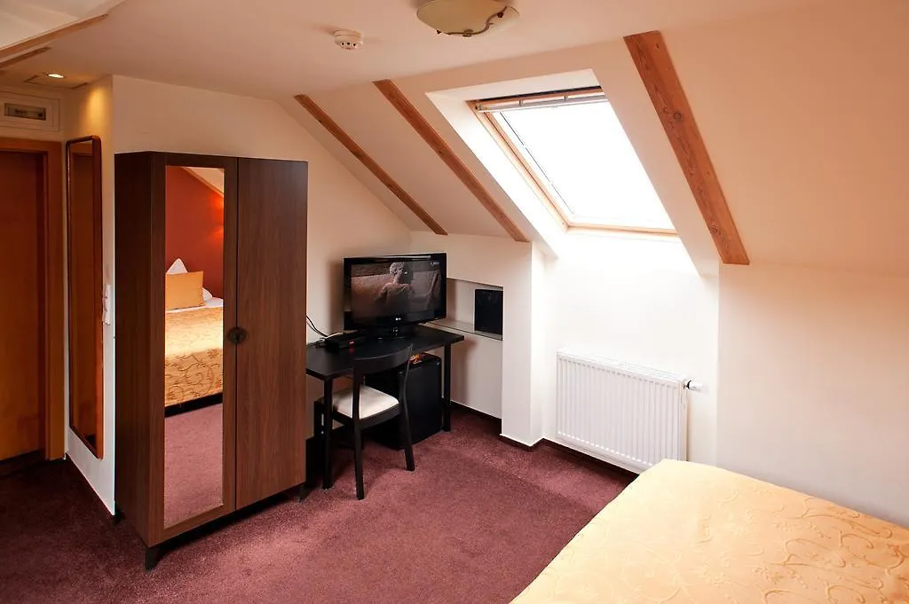 Hotel Andel-1