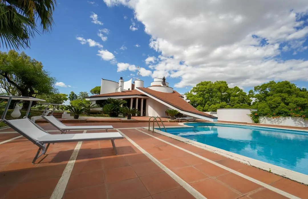 Paradise Suite-1