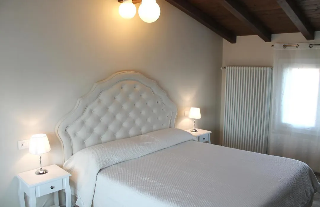 Room & Breakfast C'Est La Vie-1