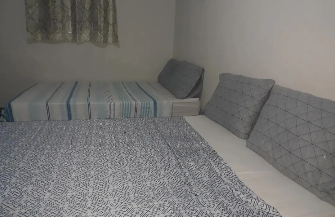Hotel Latinos 2-1