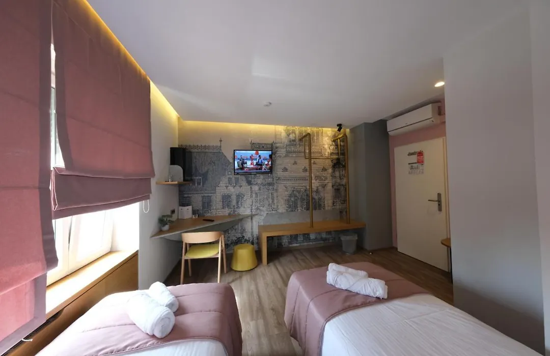 Hotel-Restaurant Axion-1