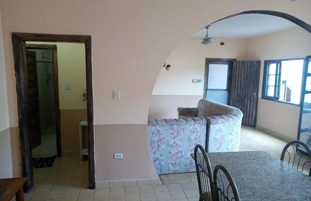 Hostel E Pousada Itanhaem-1