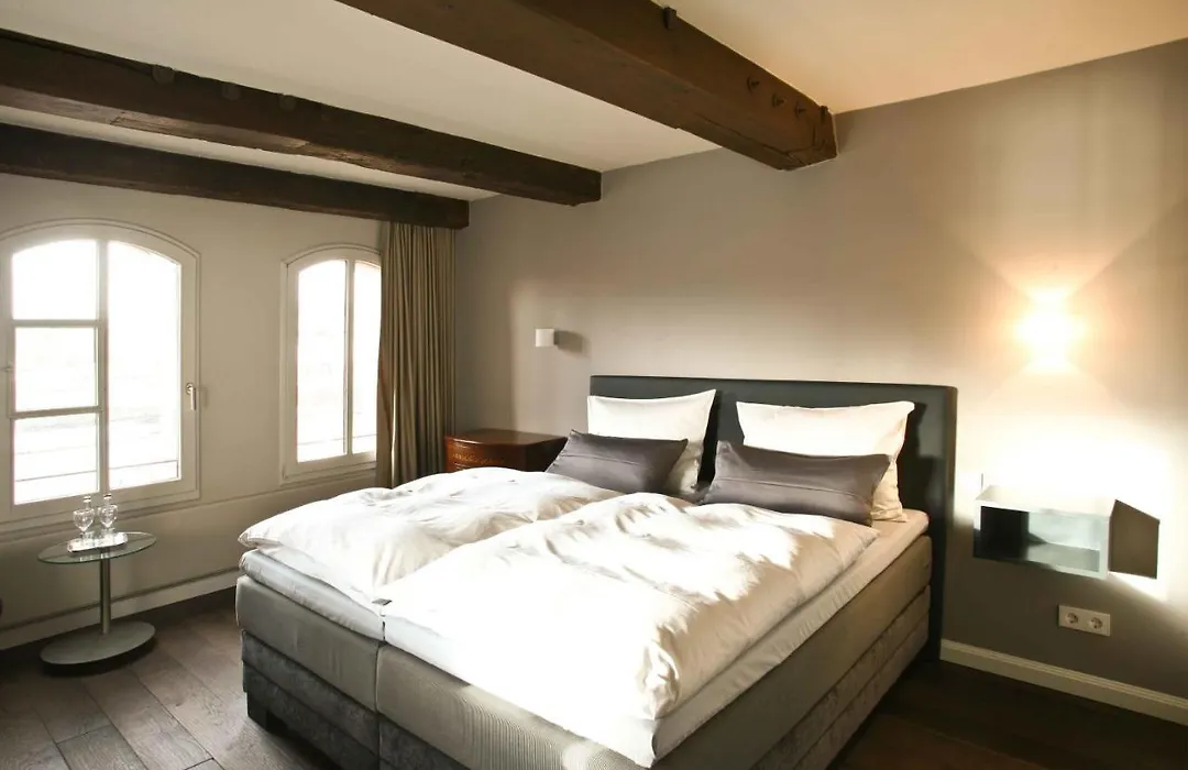 Hotel Anno 1216-1