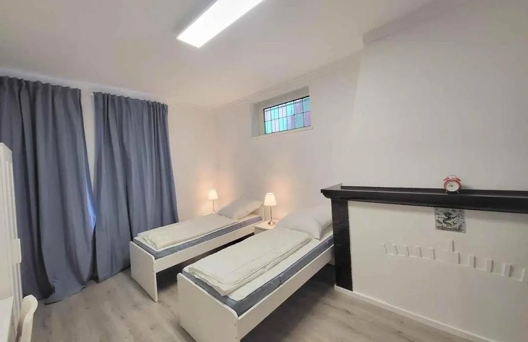 Gaestehaus Emden, Gemuetliche Zimmer Mit Bad & Wlan-1