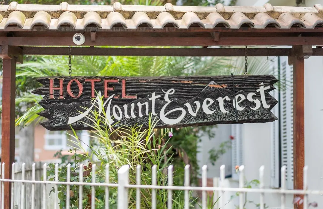 Hotel Mount Everest-1