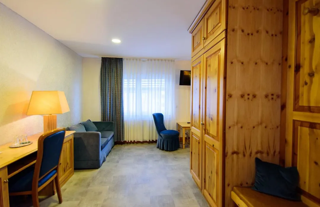 Hotel Bohn-1