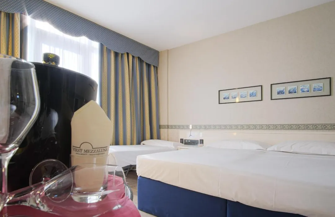 Hotel Viest-1