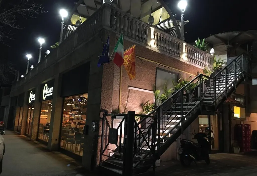 Attiko 53 Boutique Rooms-1