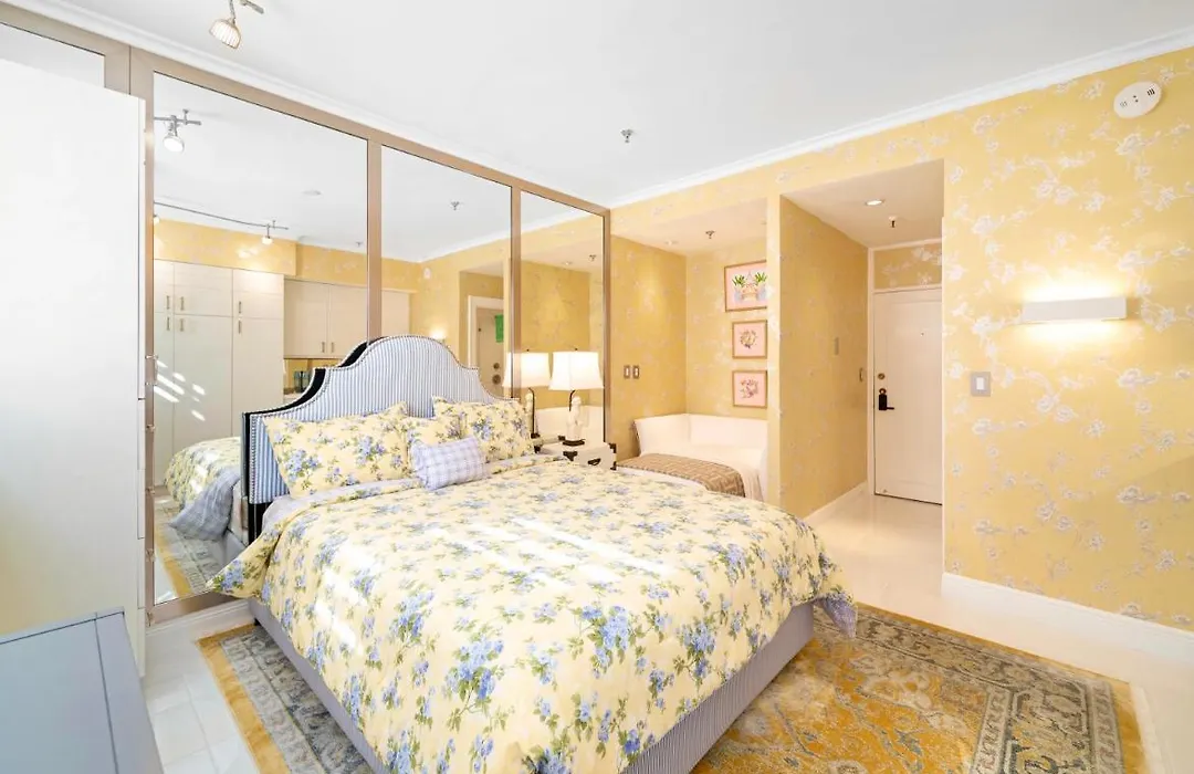 Renovated Studio In The Heart Of Palm Beach - Free Parking, Security Box-1