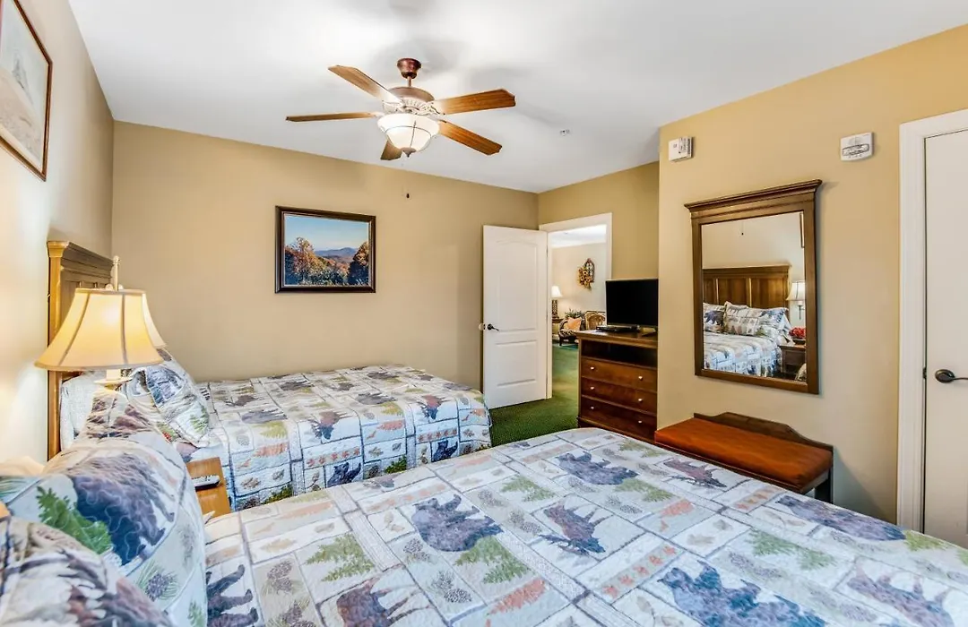 Summit Manor Condos Unit B3052-1