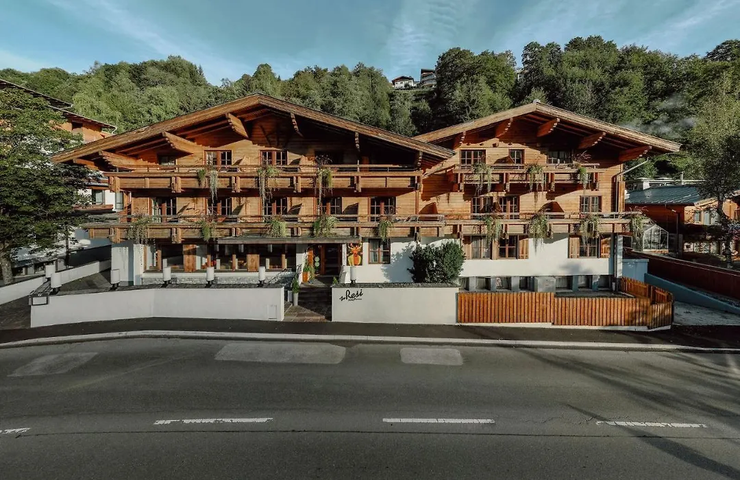 Theresi Apartmenthotel-1