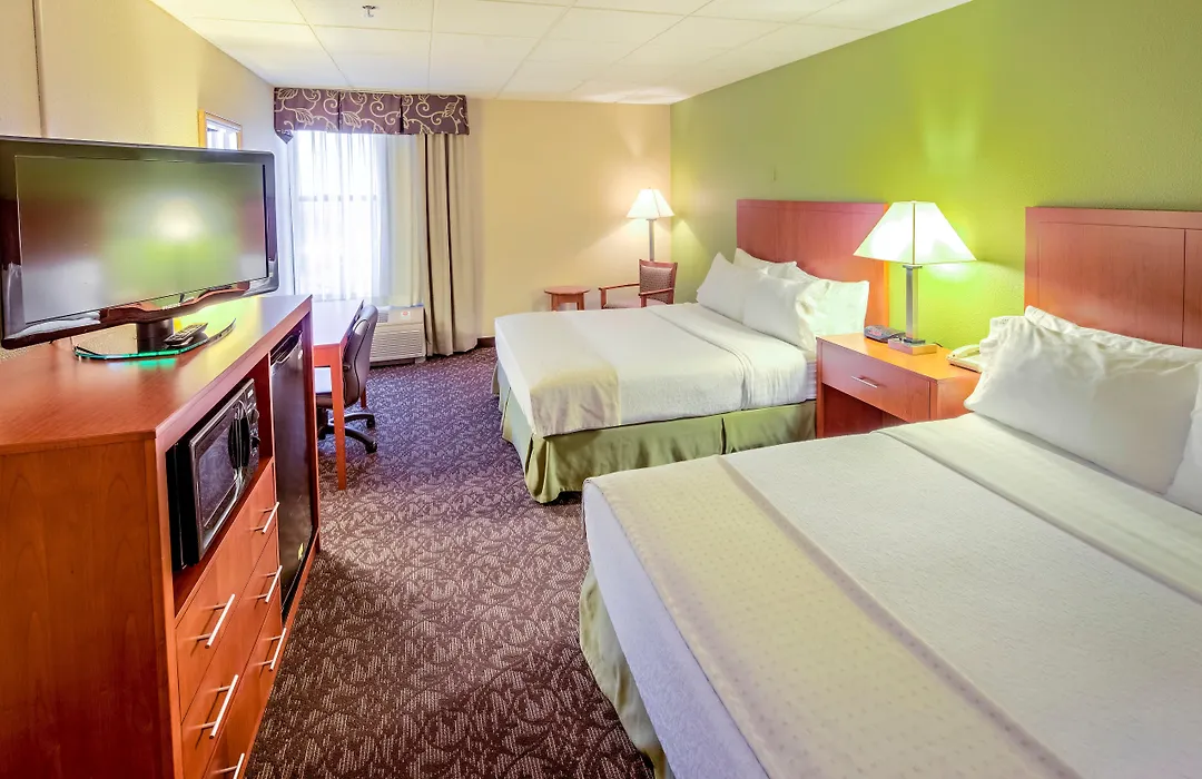 Quality Inn & Suites Downtown Mansfield-1