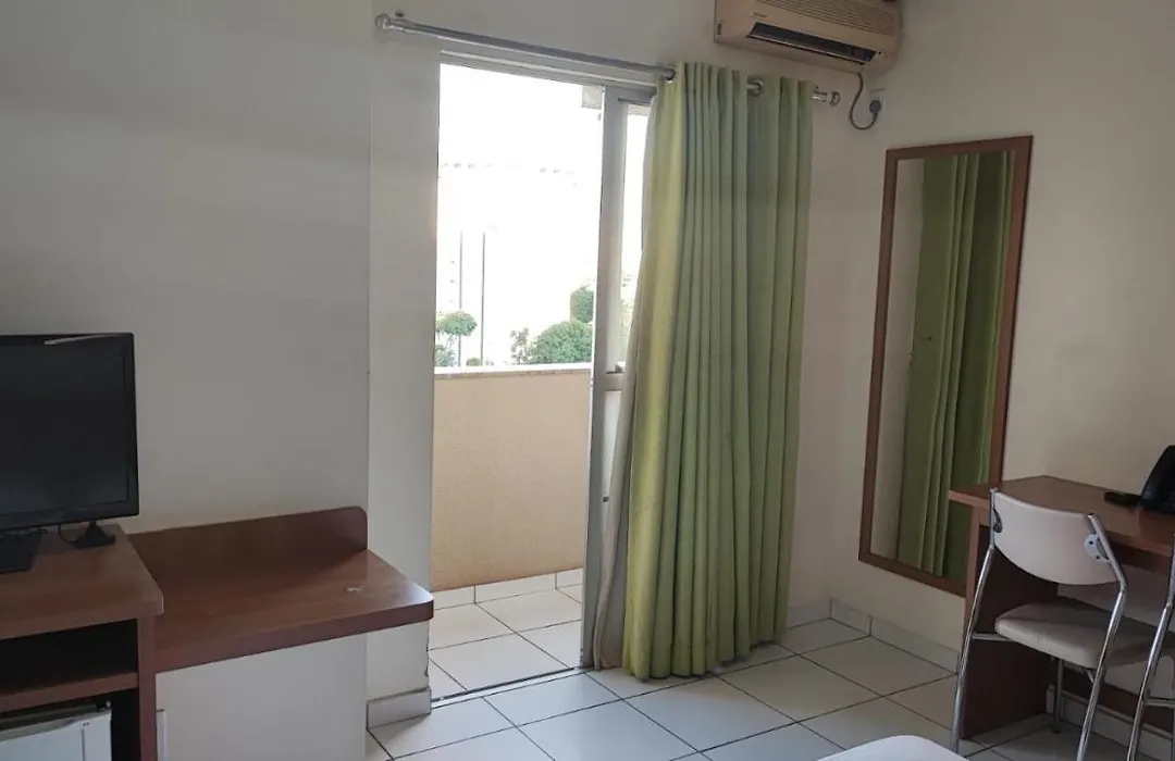 Golden Dolphin Gd - Suite 4 Adultos E 1 Crianca Ate 5 Anos-1