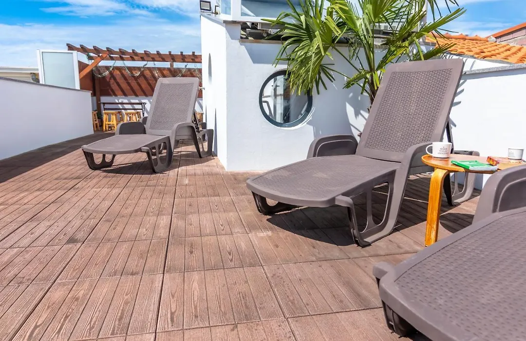 Beach & Sea Guesthouse-1