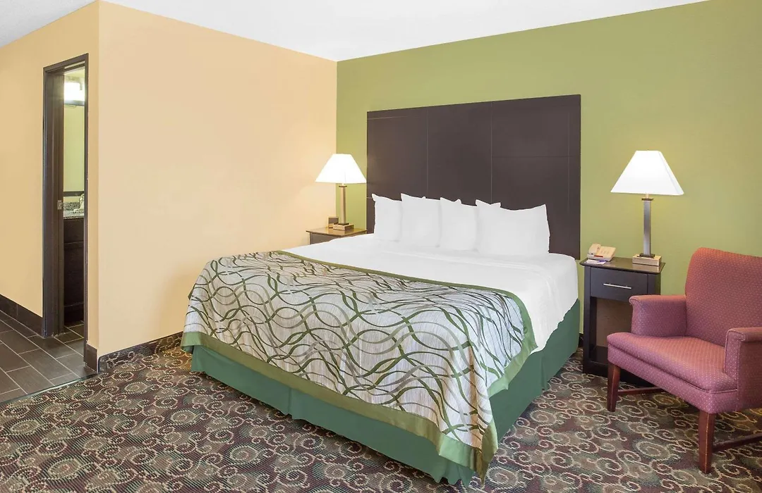 Baymont By Wyndham Holland-1