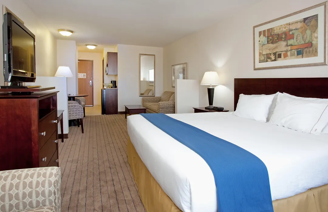 Holiday Inn Express & Suites Buffalo By Ihg-1