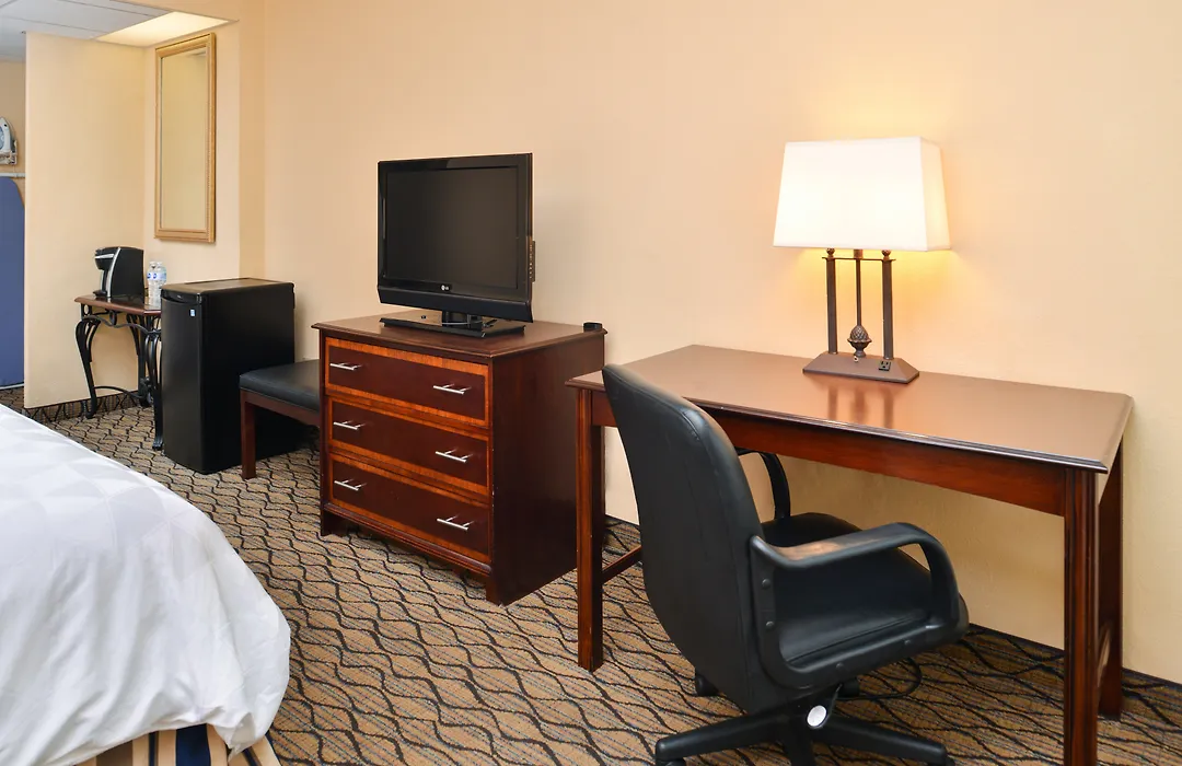 Holiday Inn & Suites Chicago-Downtown By Ihg-1