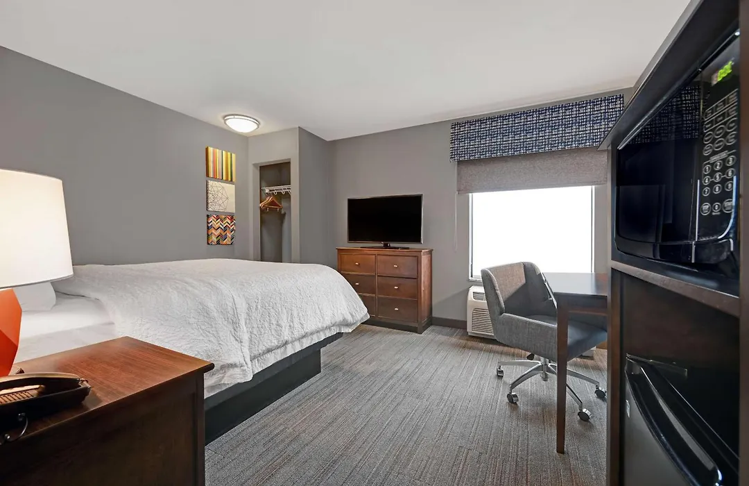 Hampton Inn Farmington-1