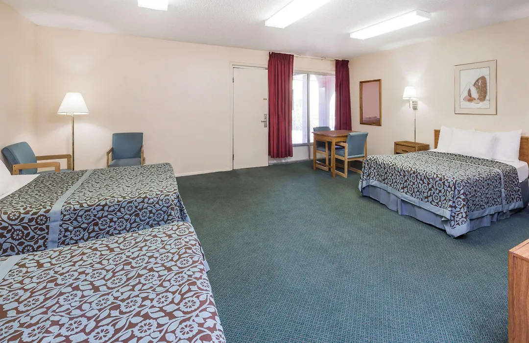 Days Inn By Wyndham Socorro-1