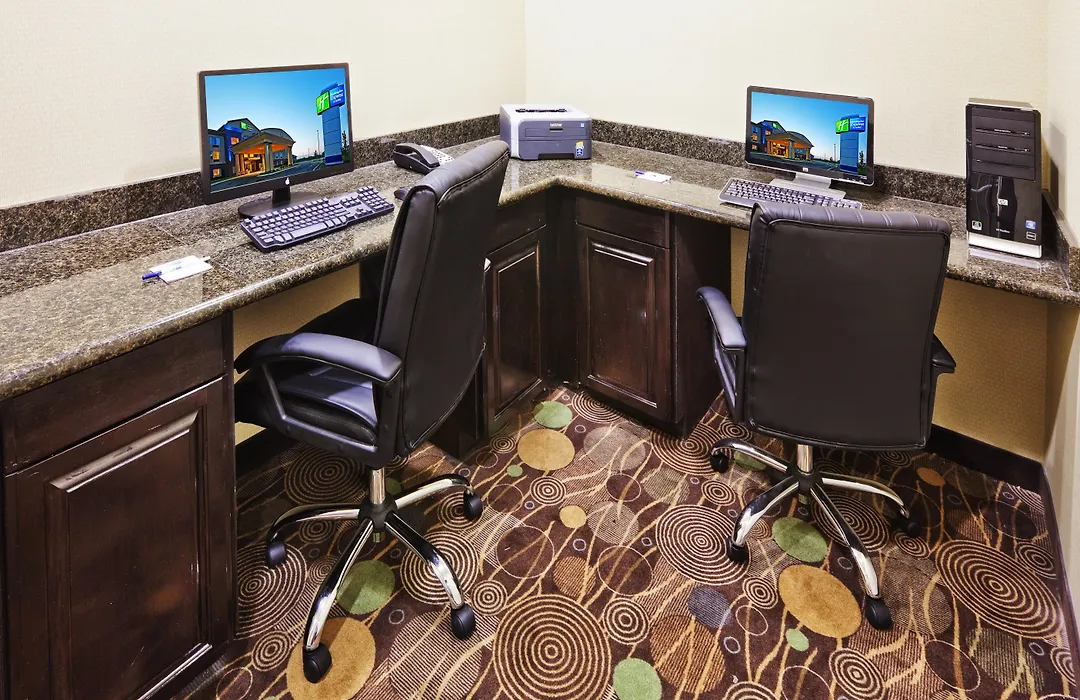 Holiday Inn Express Hotel And Suites Okmulgee-1