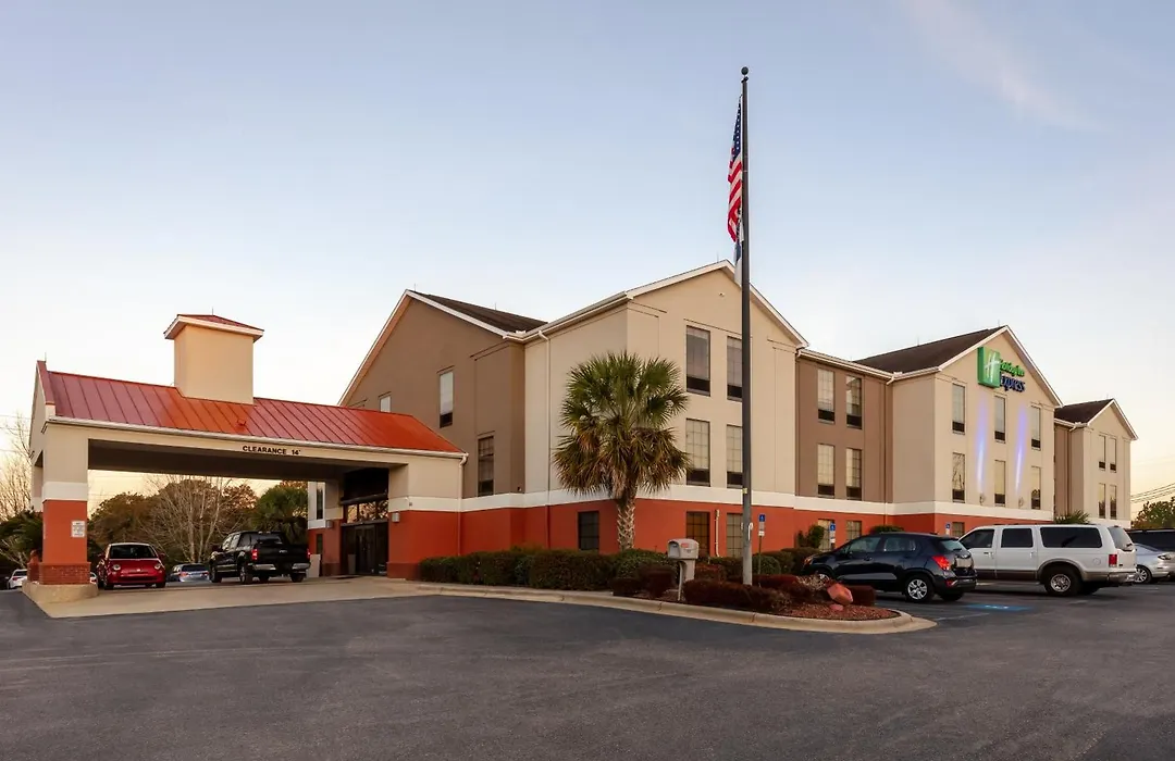Holiday Inn Express & Suites Milton East I-10 By Ihg-1