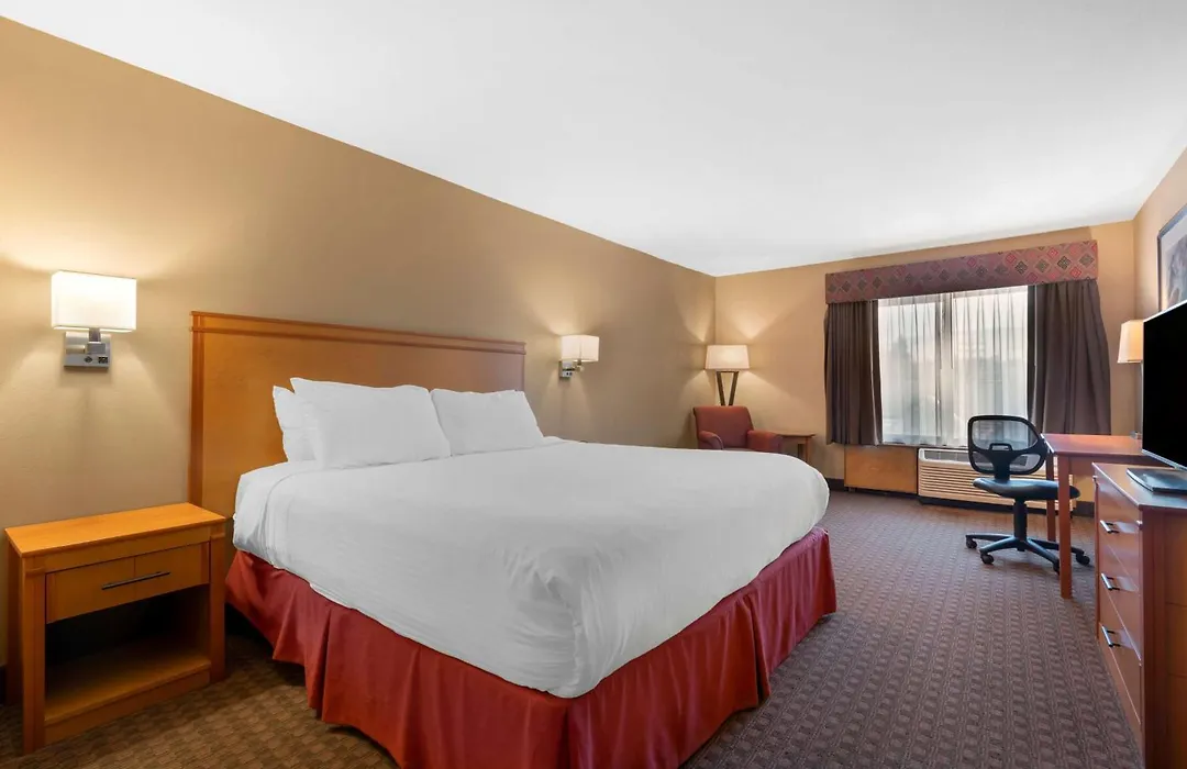 Best Western Plus Olympic Inn-1