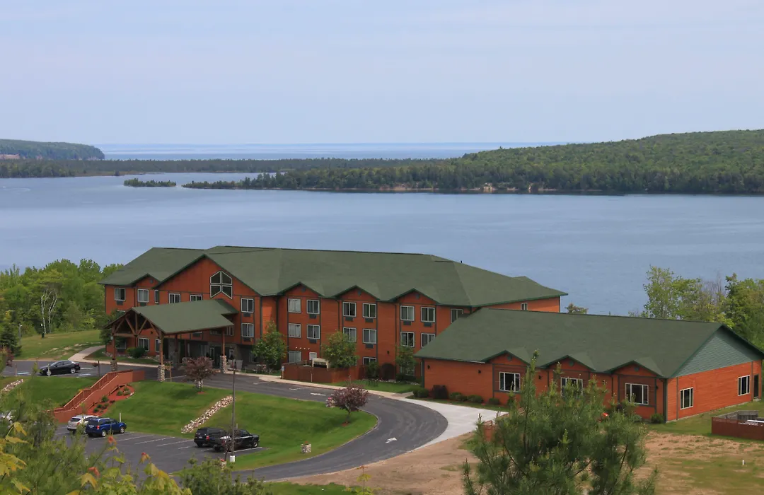 Holiday Inn Express Munising-Lakeview, An Ihg Hotel-1