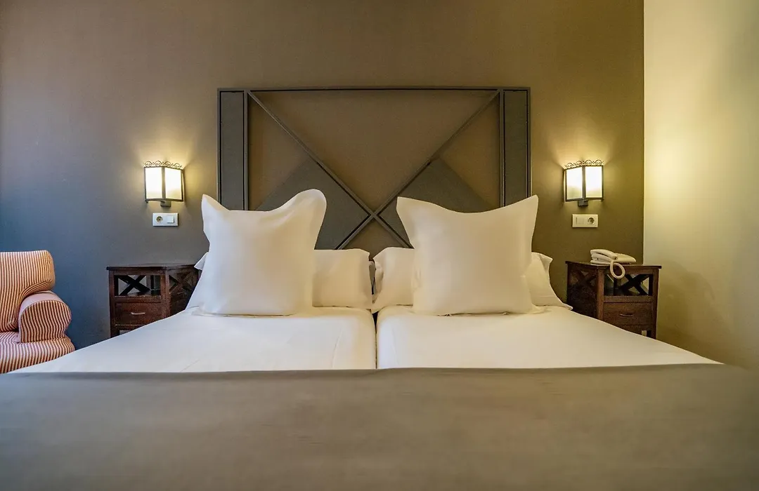 Hotel Torres de Somo-1