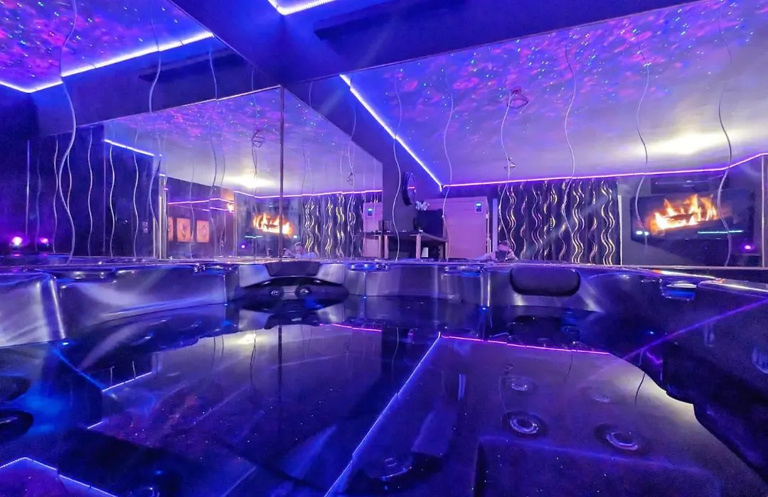 La Gold Room Jacuzzi & Sauna Prive-1