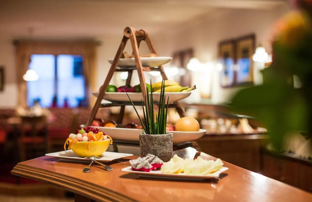 Hotel Kristall-1