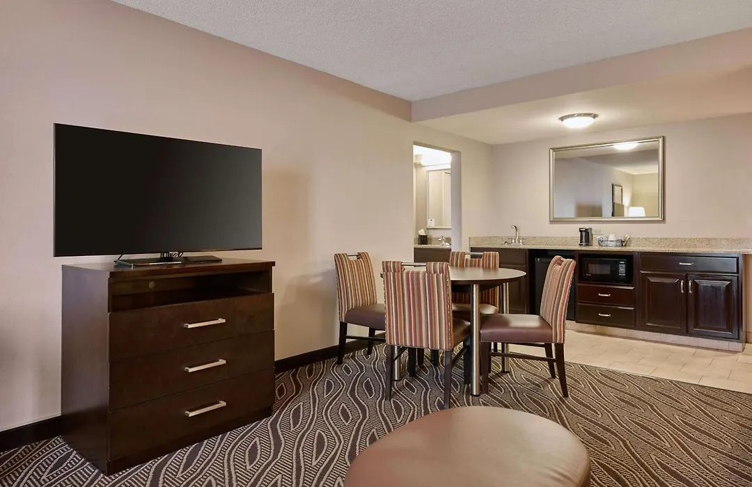 Hampton Inn Evansville Airport-1