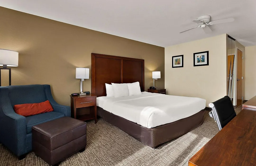 Comfort Inn & Suites Sequoia Kings Canyon-1
