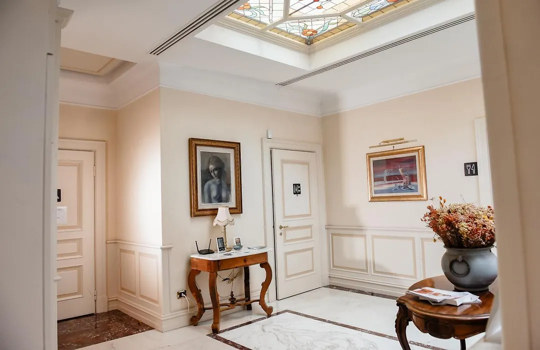 Al centro Luxury Home-1
