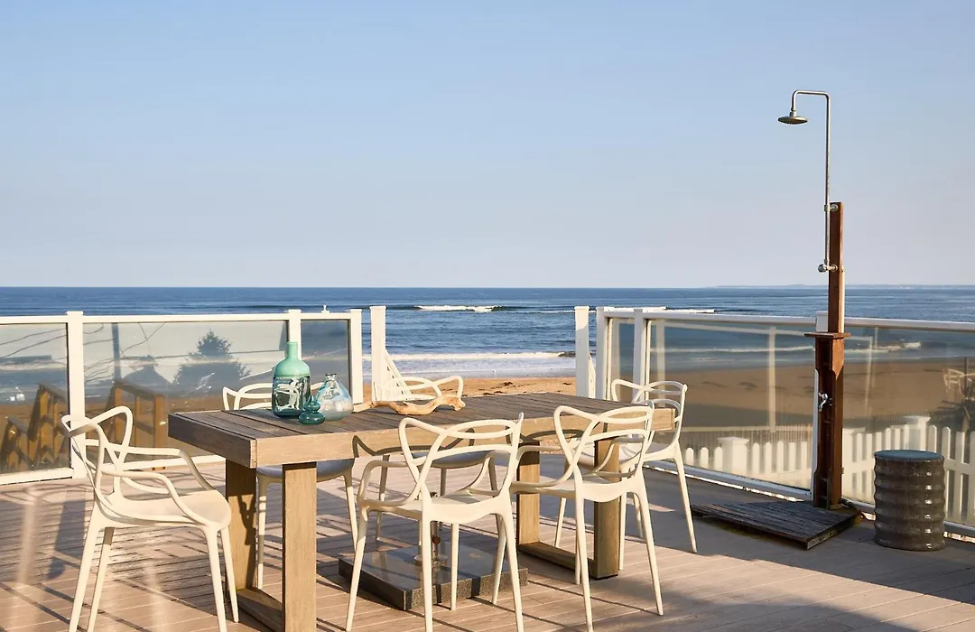 Blue - Inn On The Beach-1