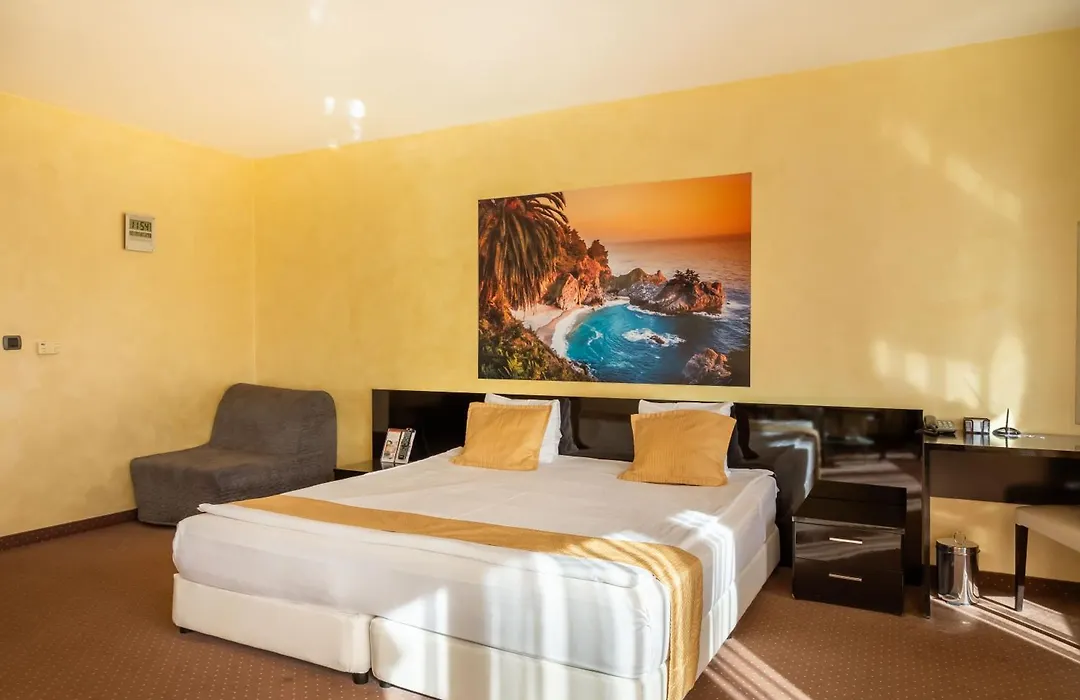 Europe Hotel-1