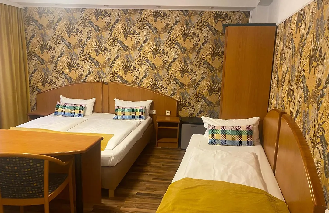 Hotel Condor-1