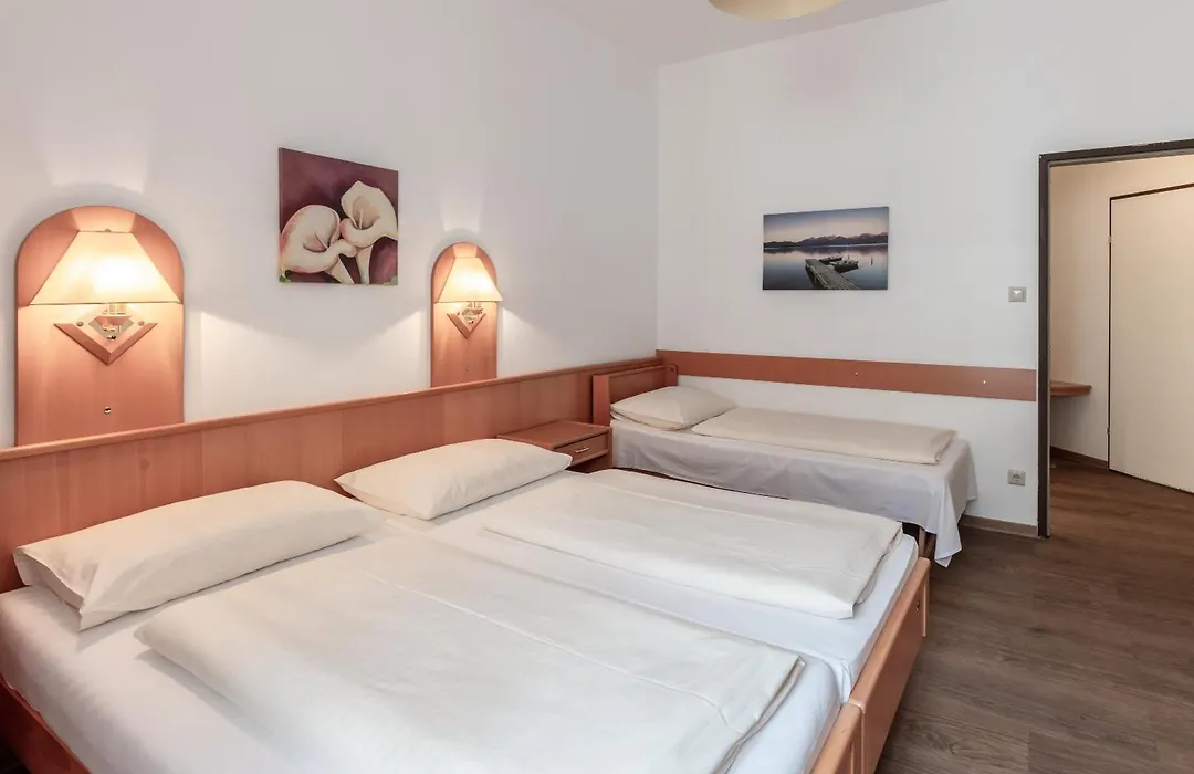 Hotel Admiral-1