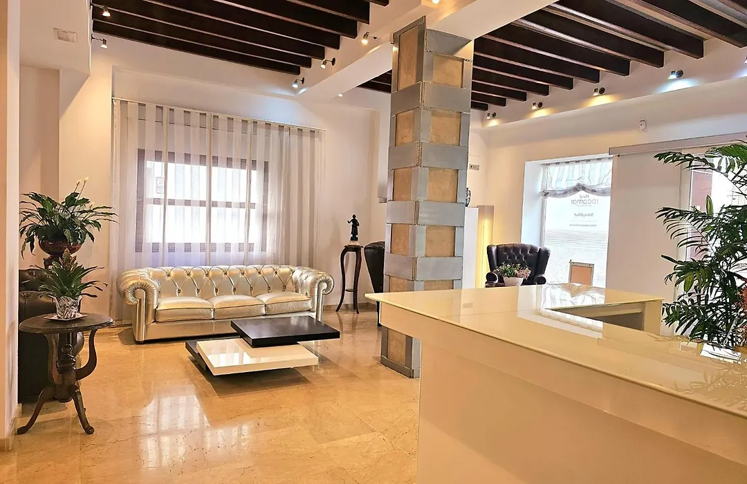 Hotel Roca-Mar-1