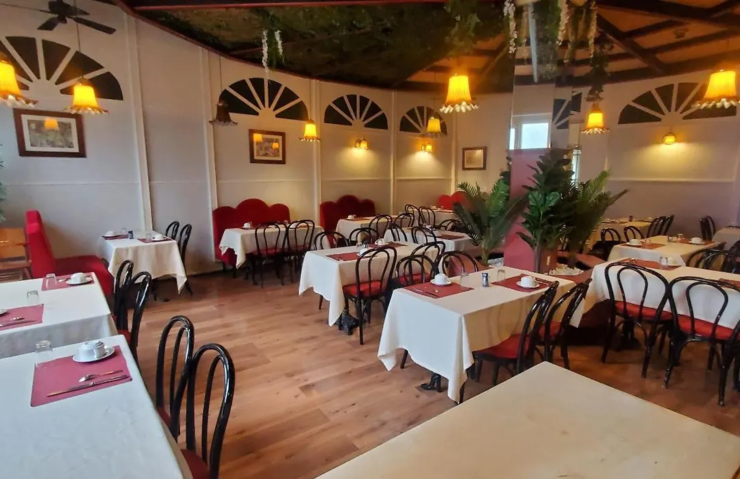 Hotel Bar Restaurant Saint Paul-1