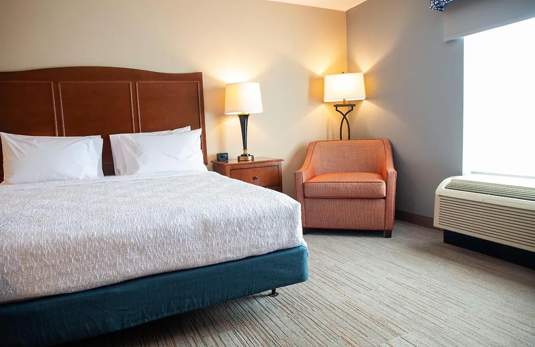Hampton Inn & Suites Jacksonville-1