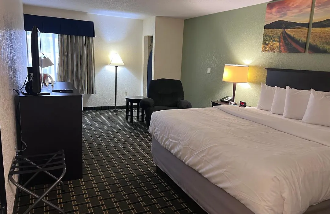 Clarion Pointe Jasper-1