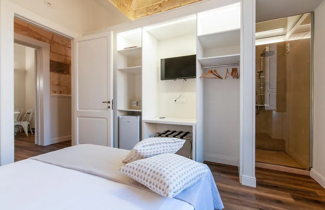 Vittoria Luxury House-1
