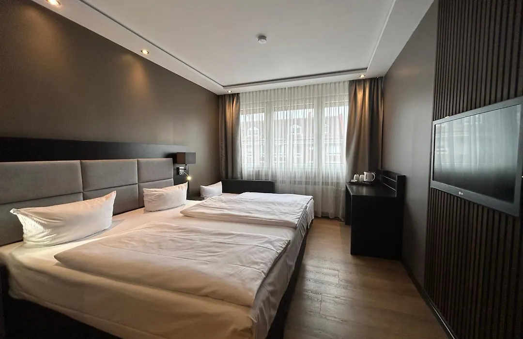 Hotel am Karlstor-1