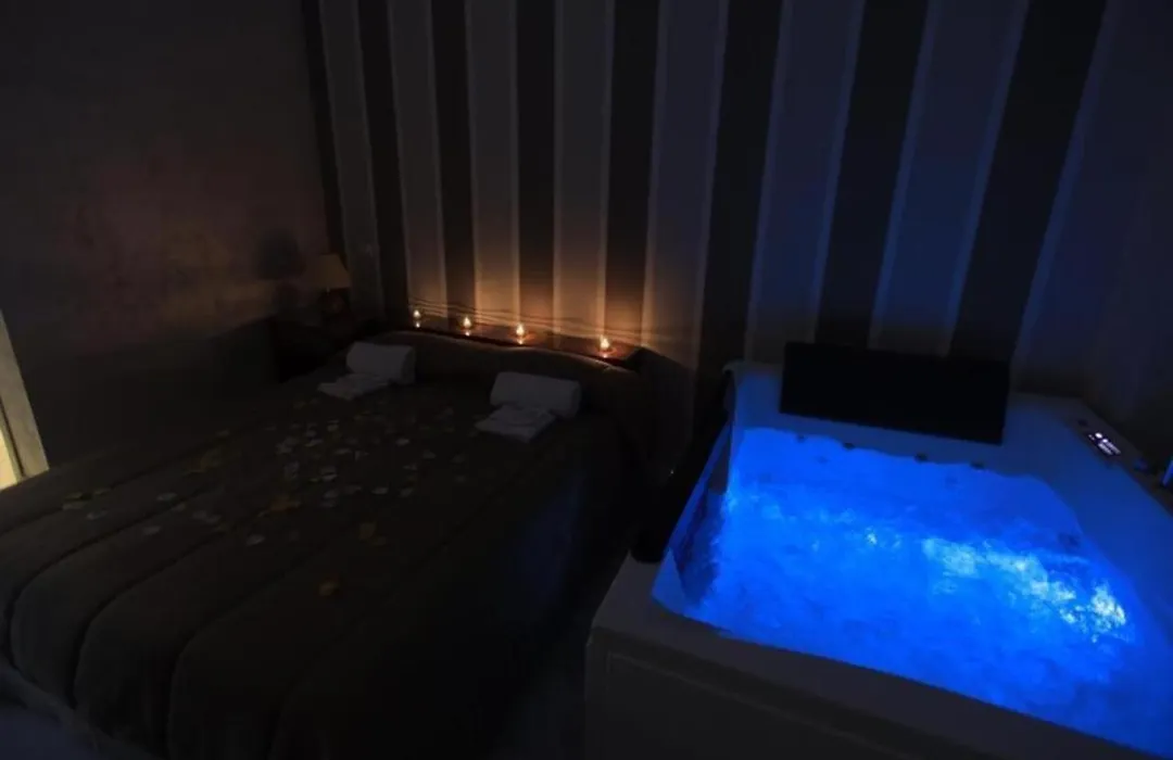 Hotel Holiday-1