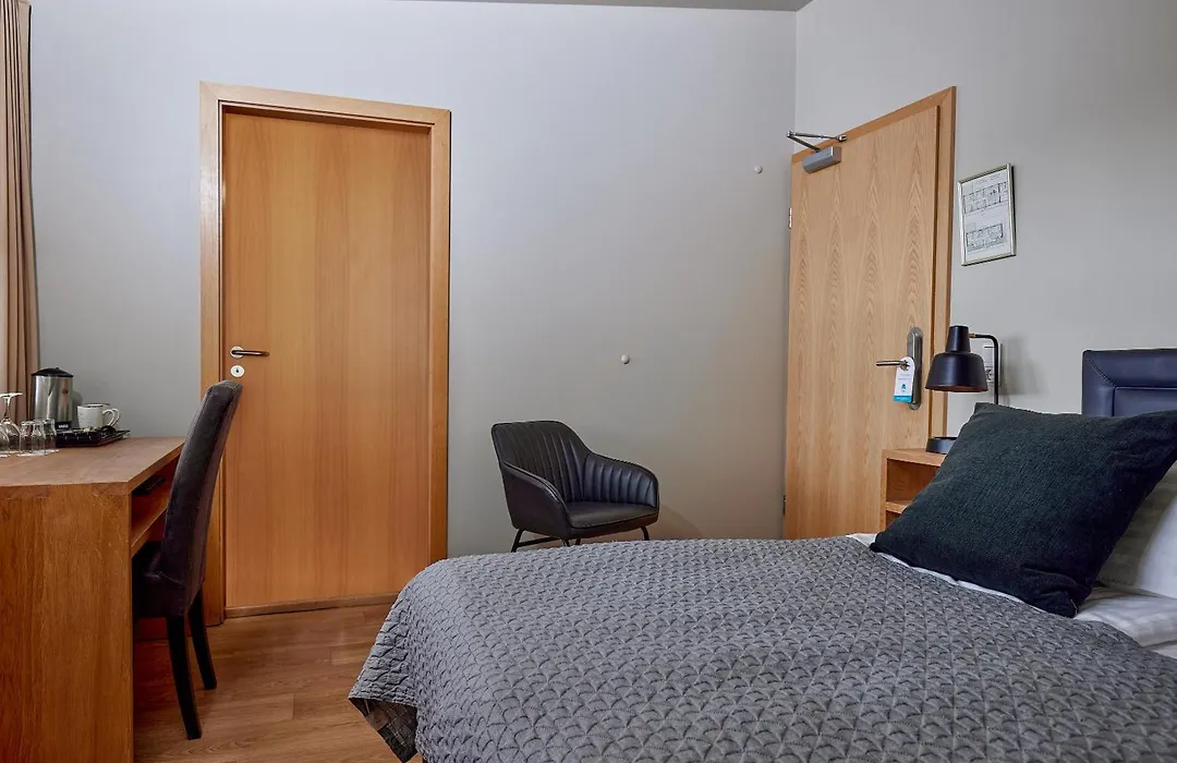 Hotel Fron-1