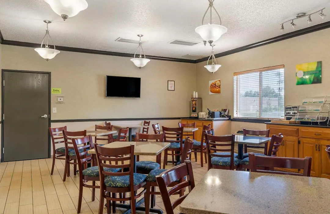 Quality Inn & Suites Delaware South-1