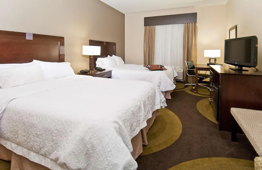 Hampton Inn Maumelle-1