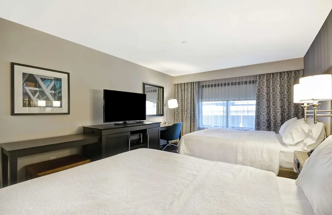 Hampton Inn & Suites Los Angeles Burbank Airport-1