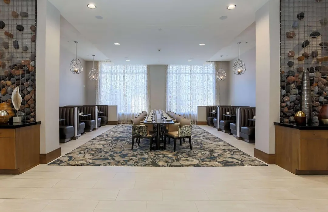 Doubletree By Hilton Evansville-1