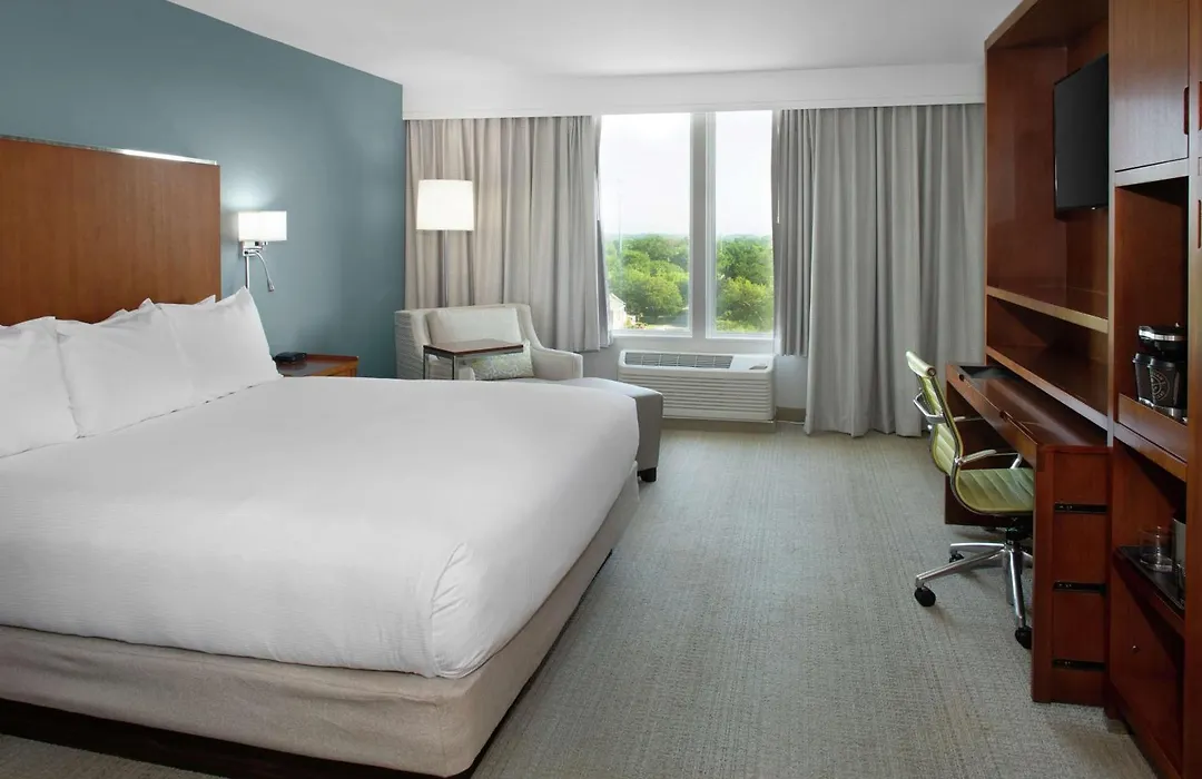Doubletree By Hilton Biloxi-1